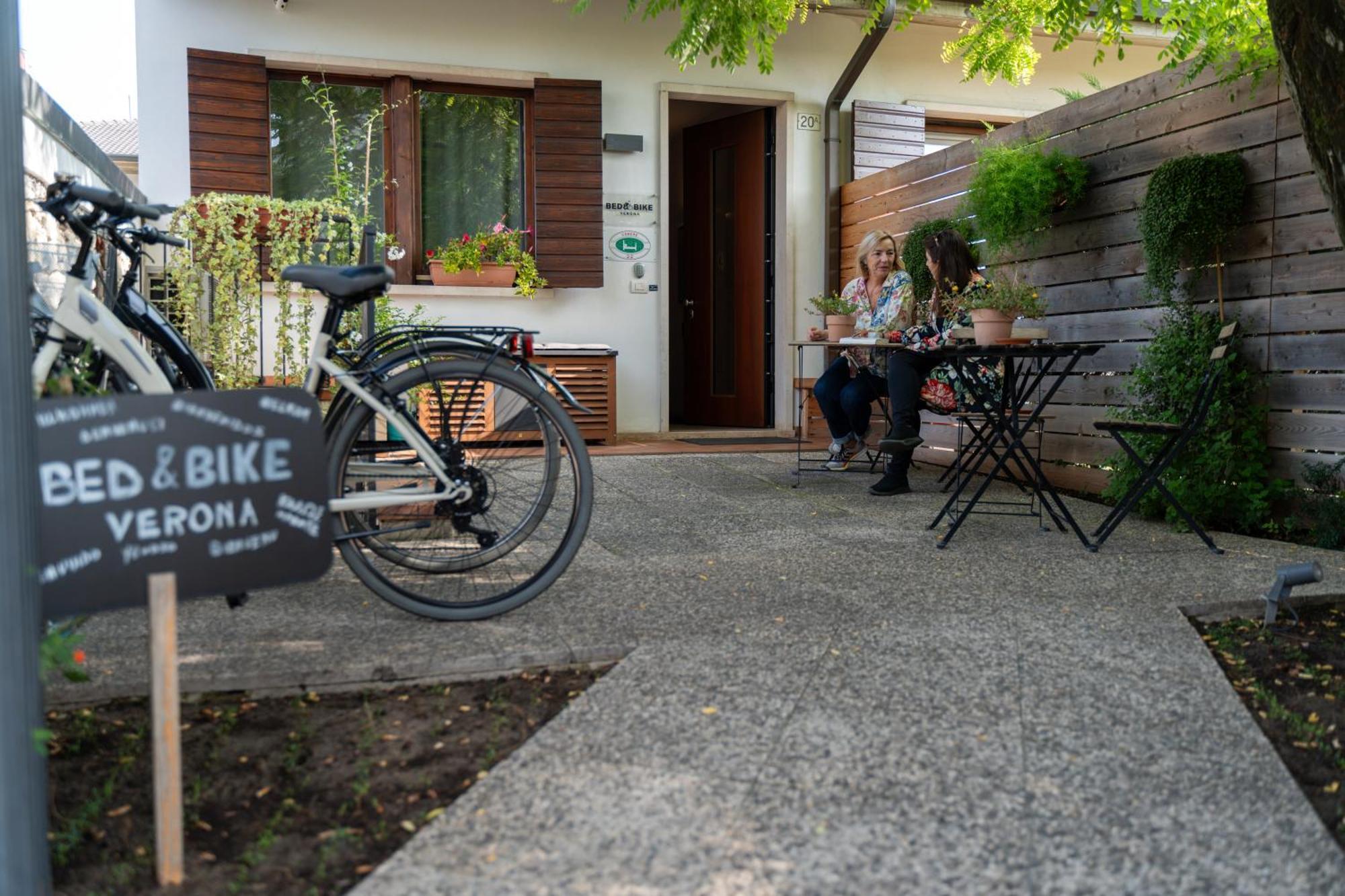 Bed And Bike Verona Buitenkant foto